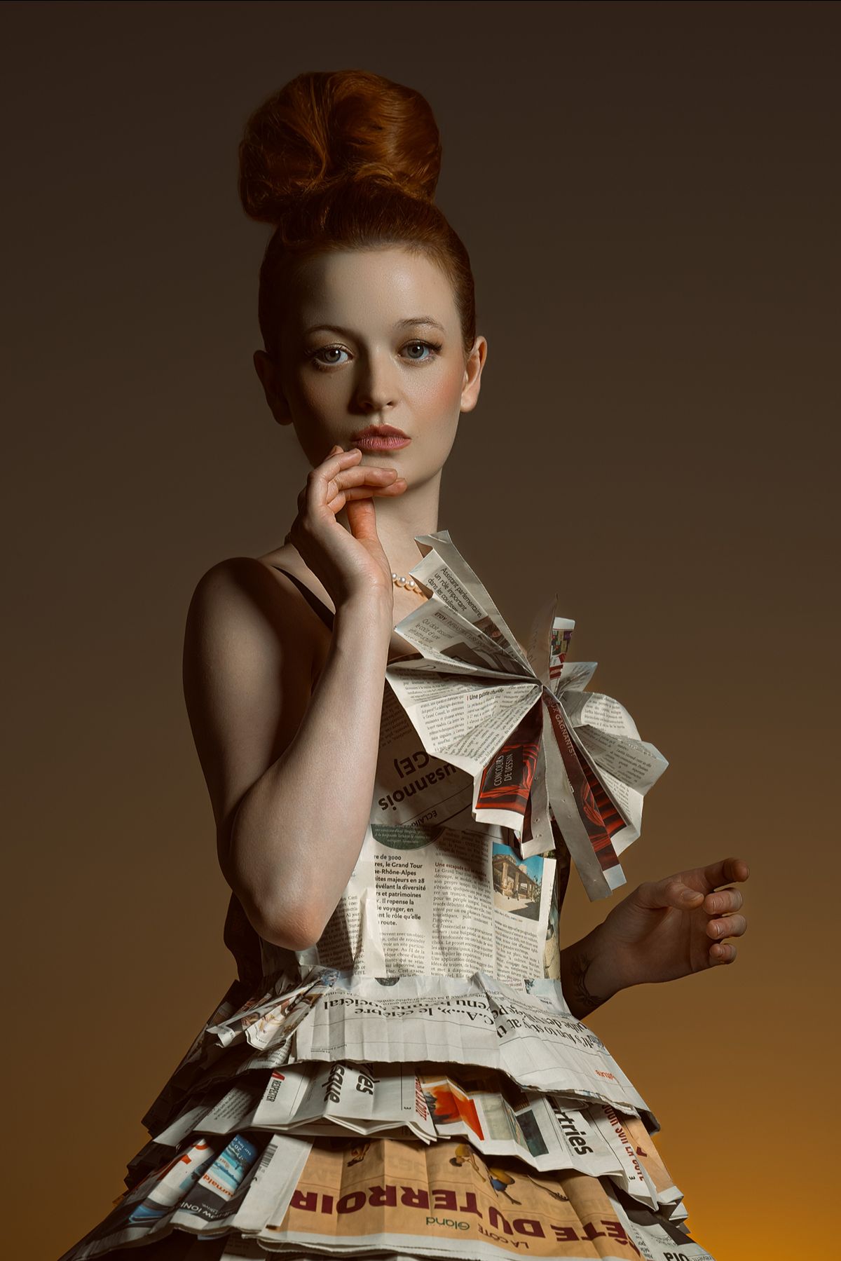 Stéphanie Vanden Berghe Turns Newspapers into Art 5 Worn stories 5